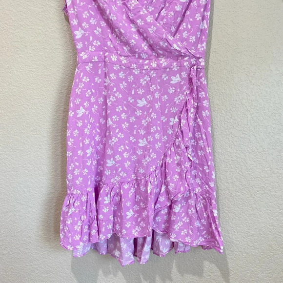 J CREW Ruffle Front Mini Dress in Soft Rayon Bubblegum Floral Size 2 Faux Wrap - Picture 7 of 9